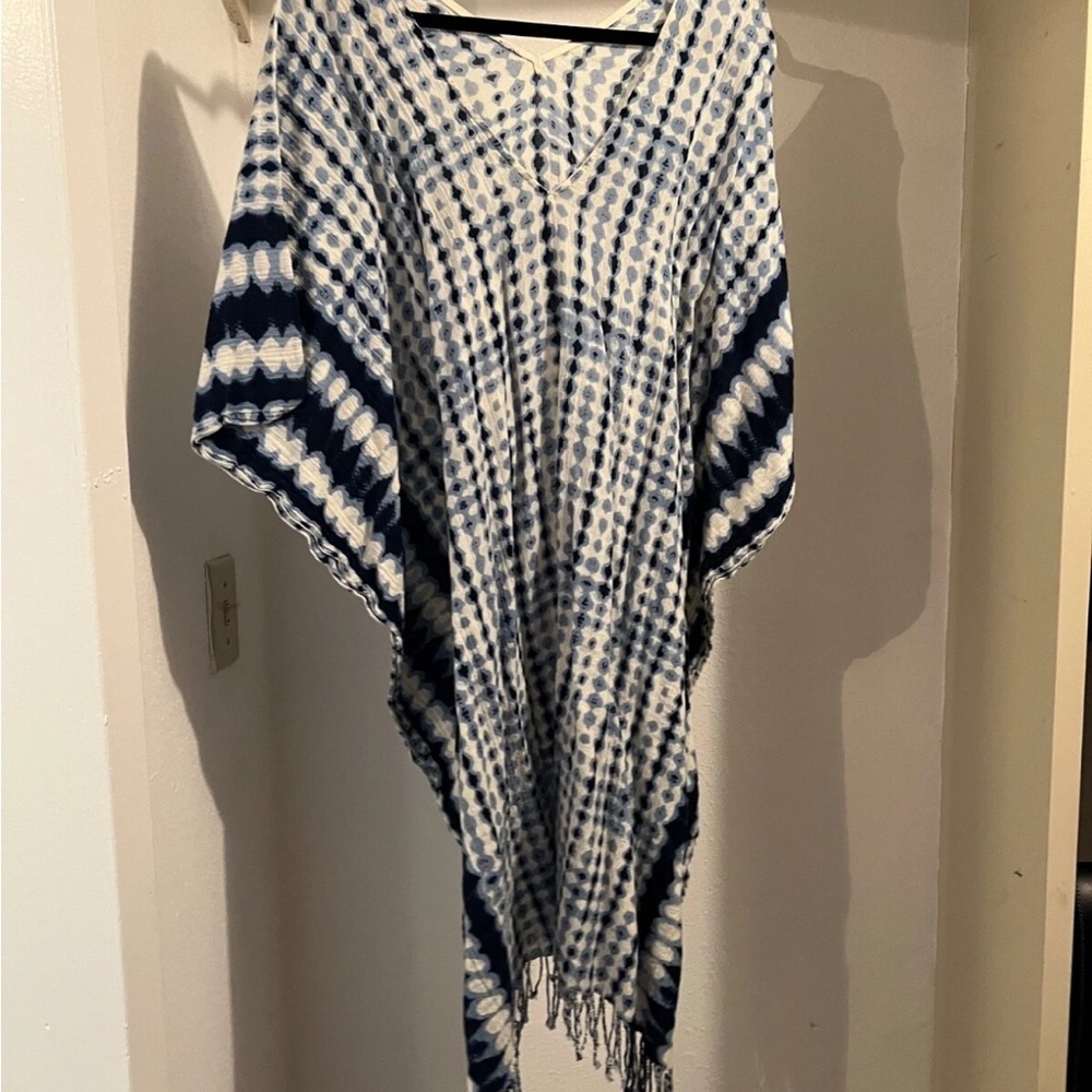 Blue and White Tie-Dye look Women's Patterned Swimsuit Coverup No Label